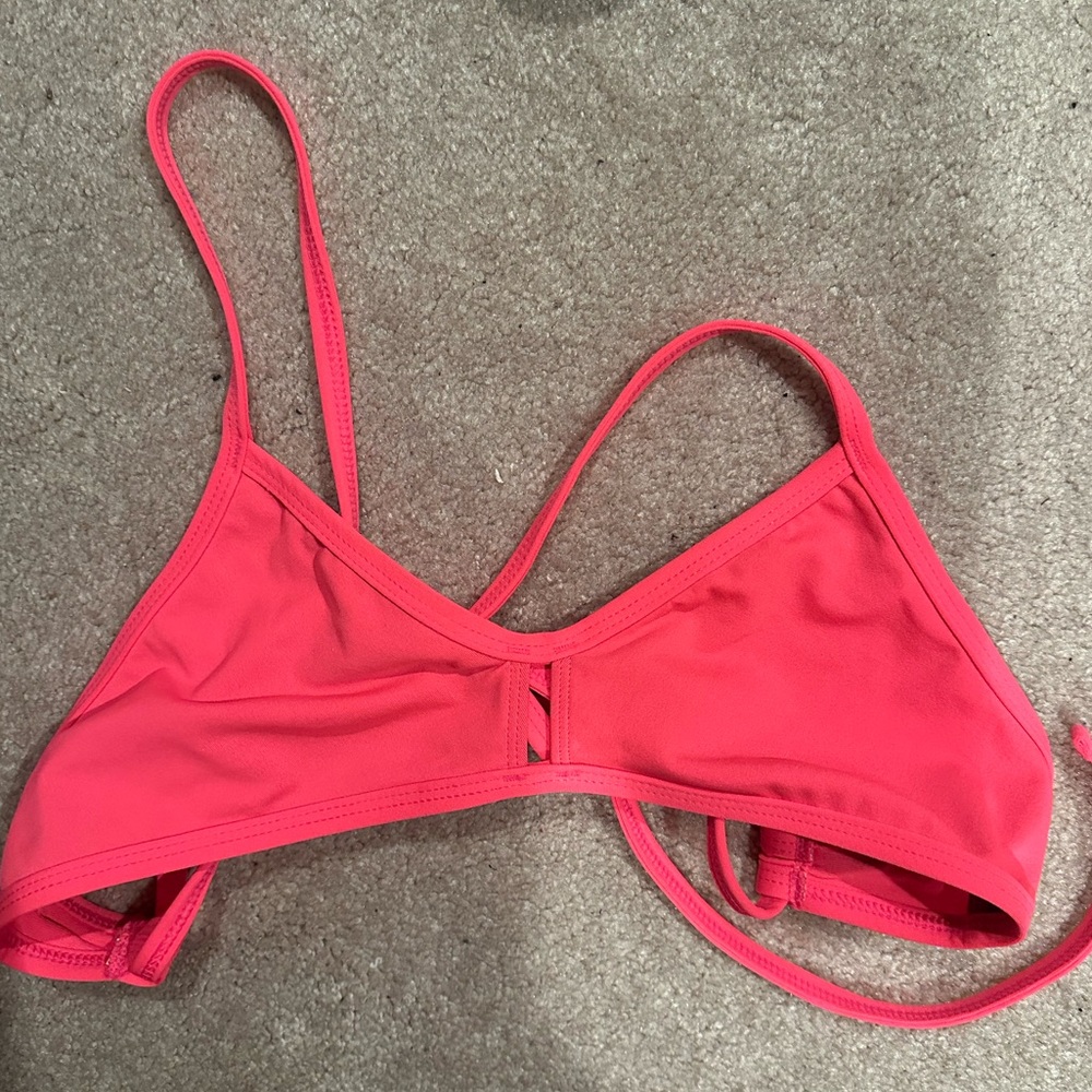 Jolyn swim top size medium